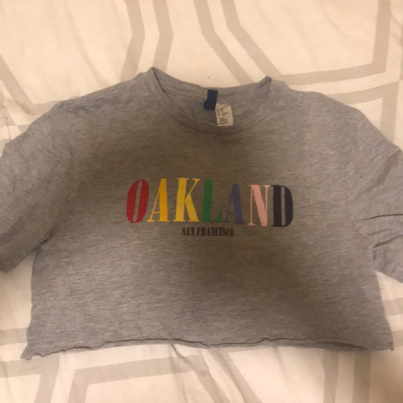 ✨oakland crop top - Picture 2 of 3